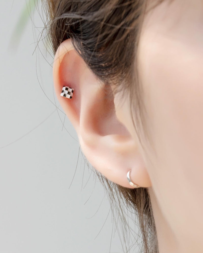 CHECKERBOARD PIERCING