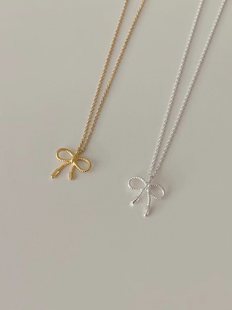 Ribbon Necklace