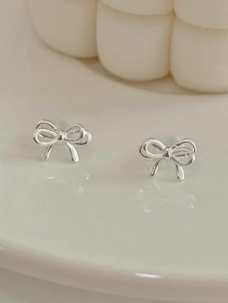 MINI RIBBON EARRINGS